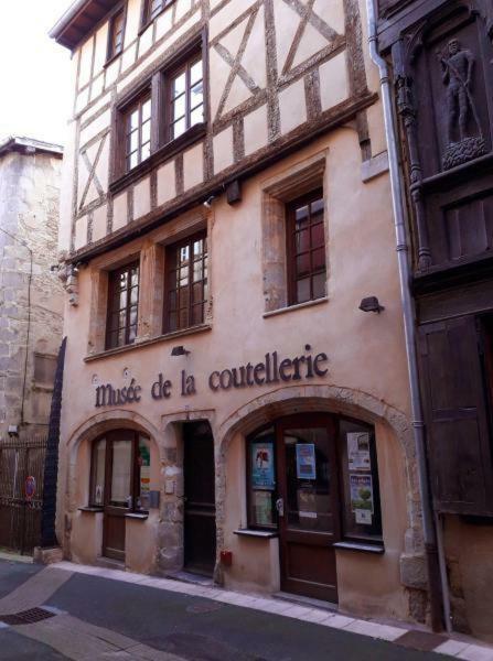Le Medieval Thiers Ngoại thất bức ảnh
